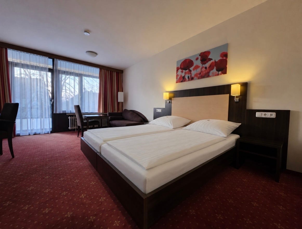 Doppelzimmer zur Einzelnutzung im Hotel Sonne-Post Murrhardt mit Doppelbett